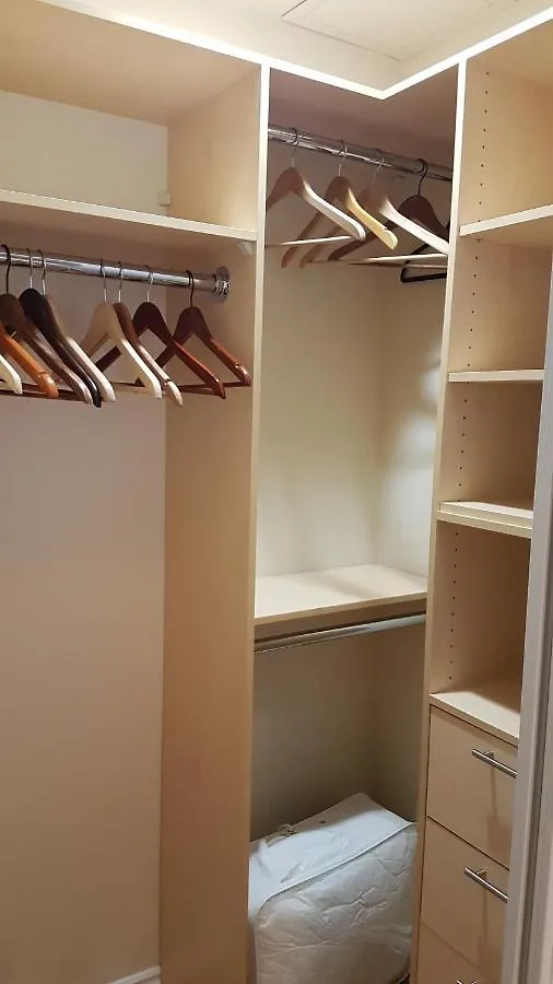 Toronto Luxury Accommodations - Qwest 3*,  Canada