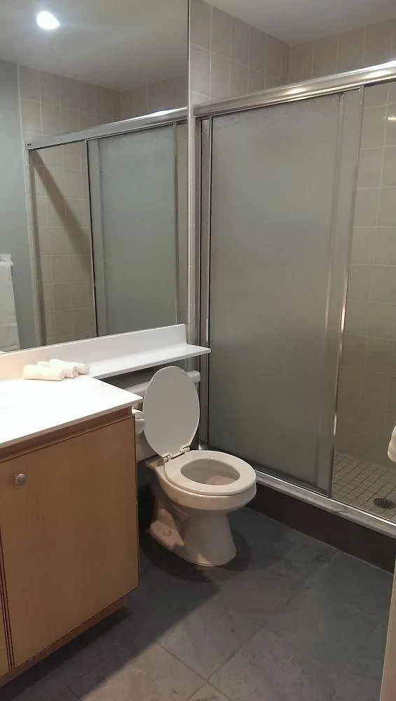 Toronto Luxury Accommodations - Qwest