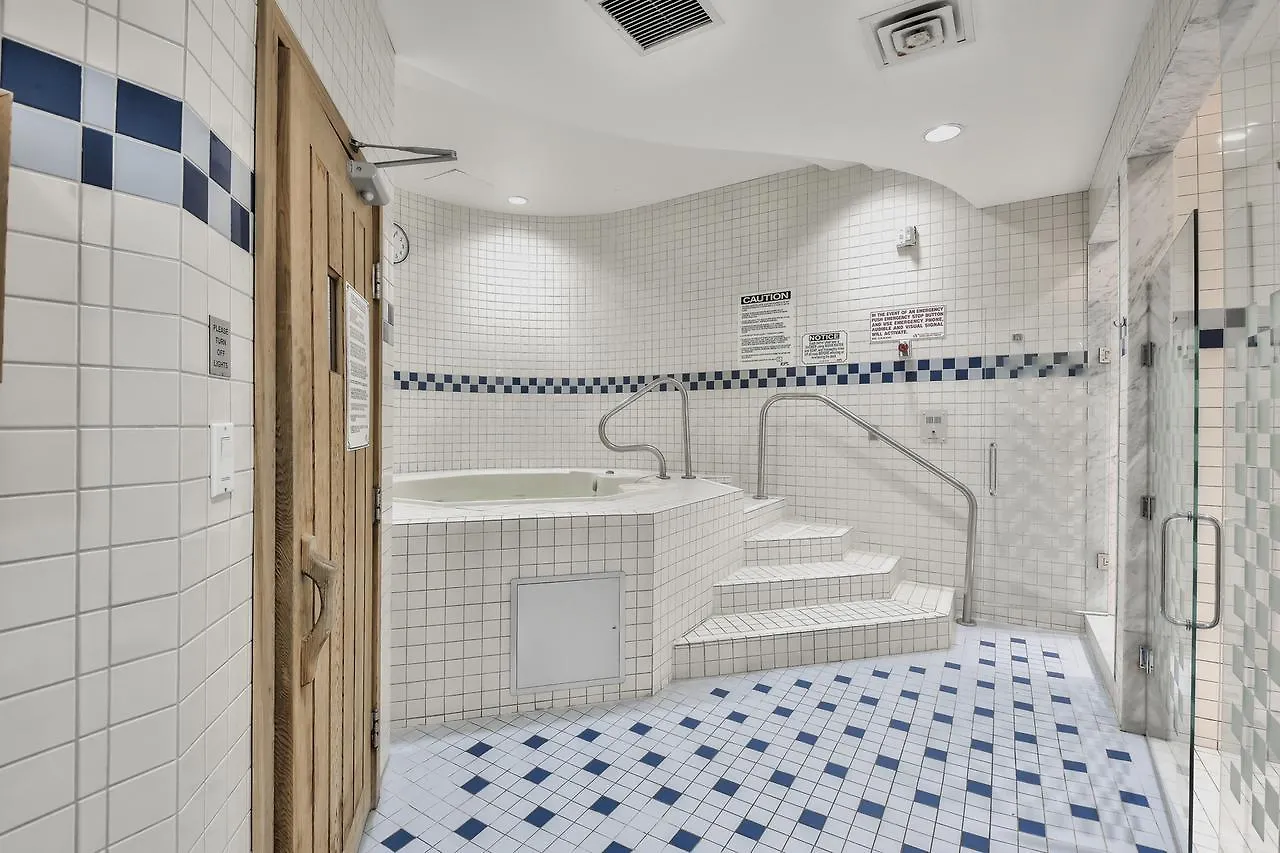 Toronto Luxury Accommodations - Qwest Hotel