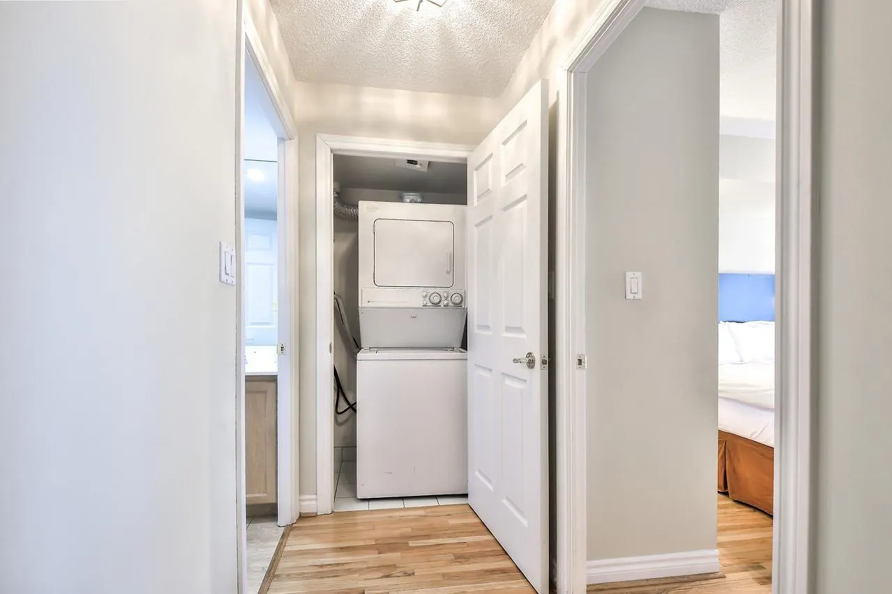 Hotel Toronto Luxury Accommodations - Qwest